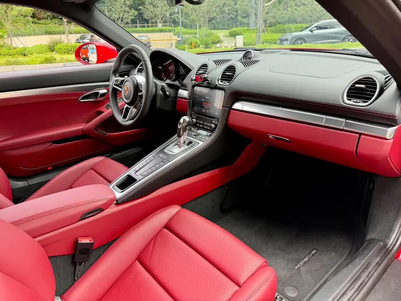 Porsche 718 Cayman 2022 2.0T — миниатюра 25