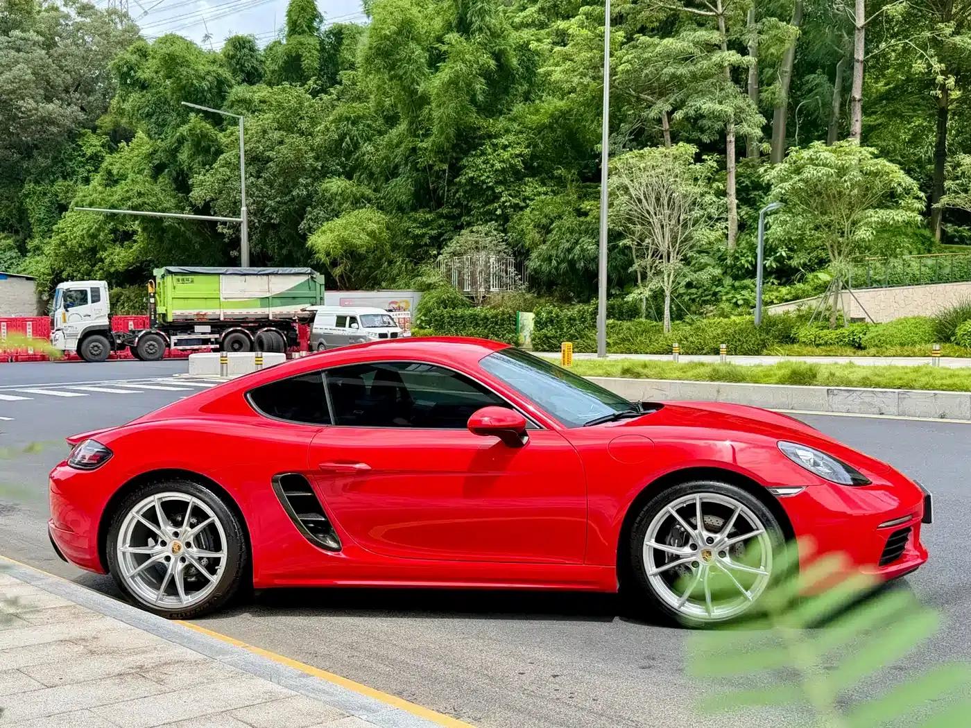 Porsche 718 Cayman 2022 2.0T — миниатюра 4