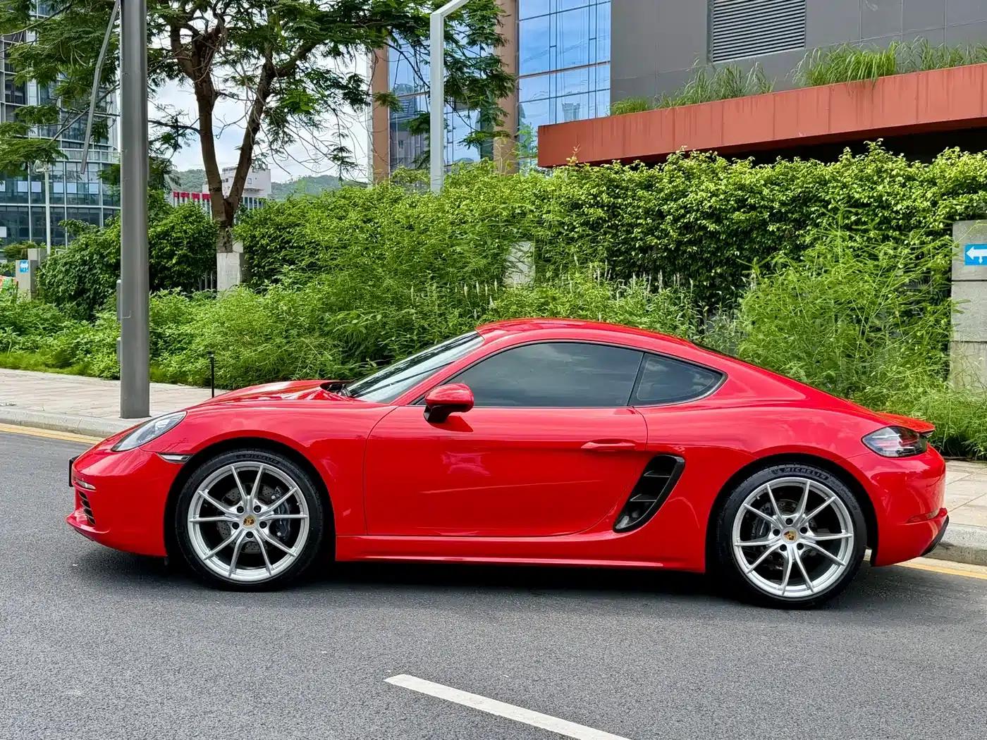 Porsche 718 Cayman 2022 2.0T — миниатюра 8