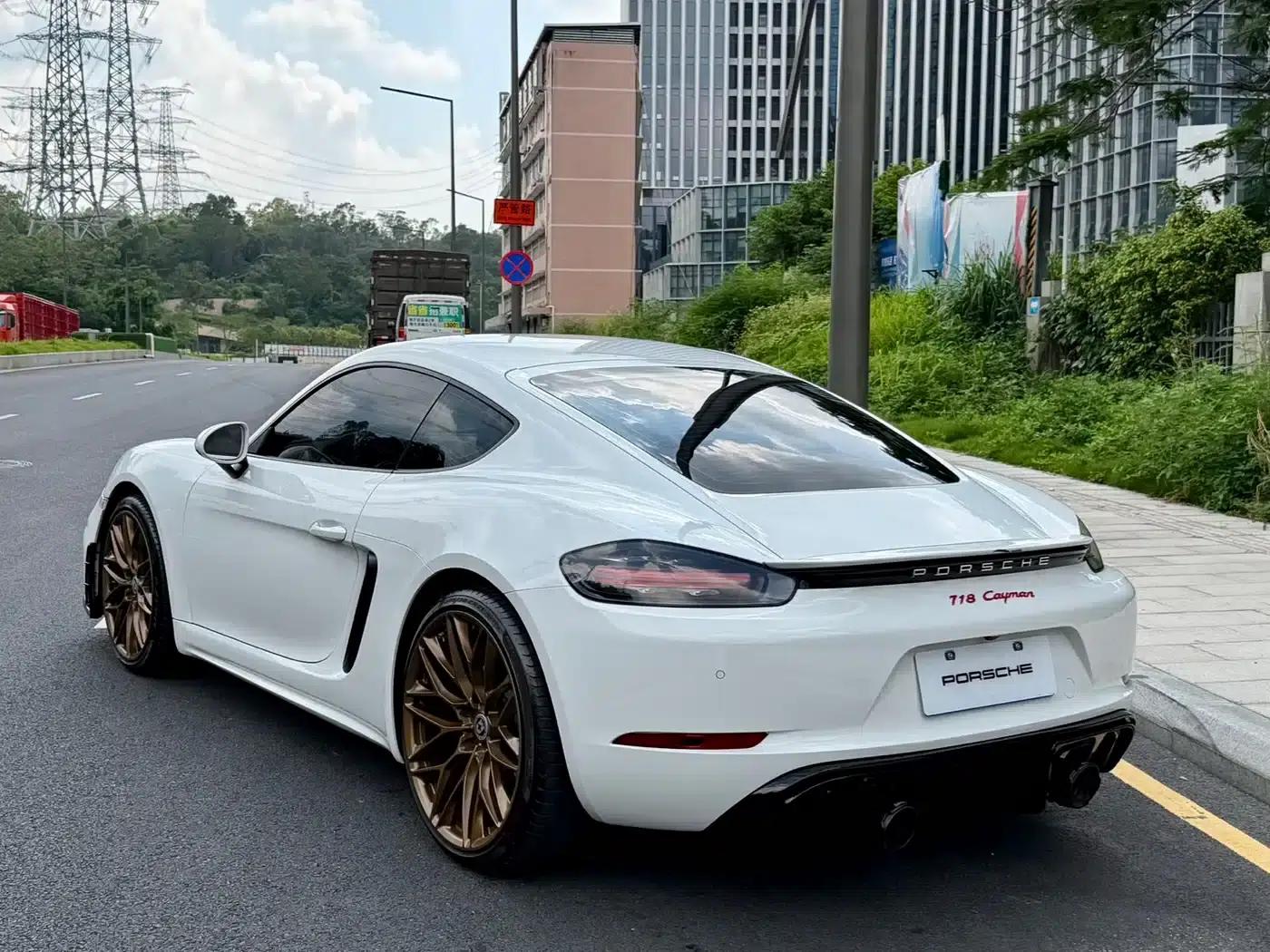 Porsche 718 Cayman 2016 2.0T — миниатюра 7