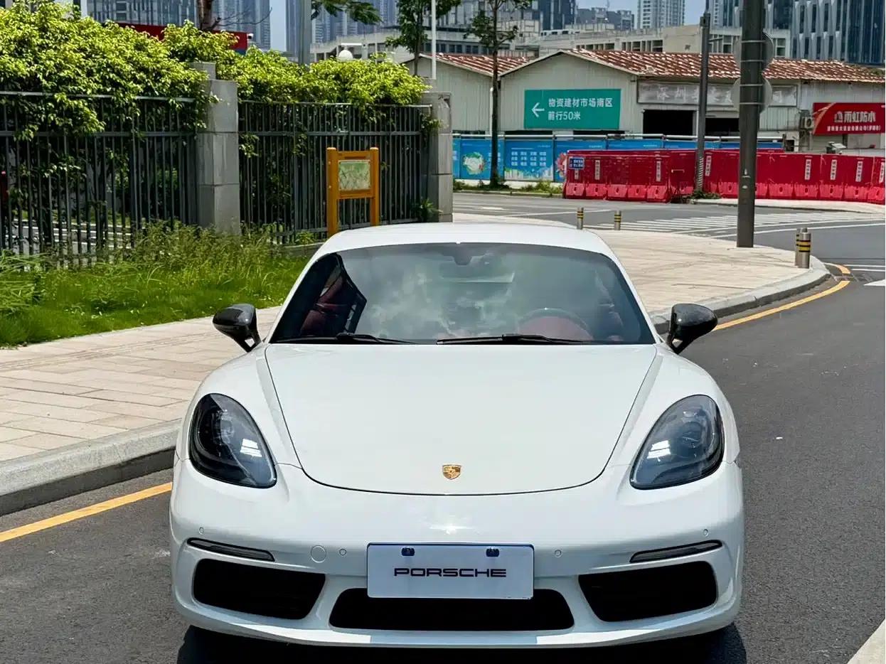 Porsche 718 Cayman 2018 2.0T — миниатюра 2