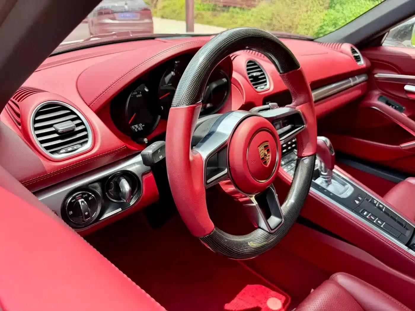 Porsche 718 Cayman 2018 2.0T — миниатюра 11