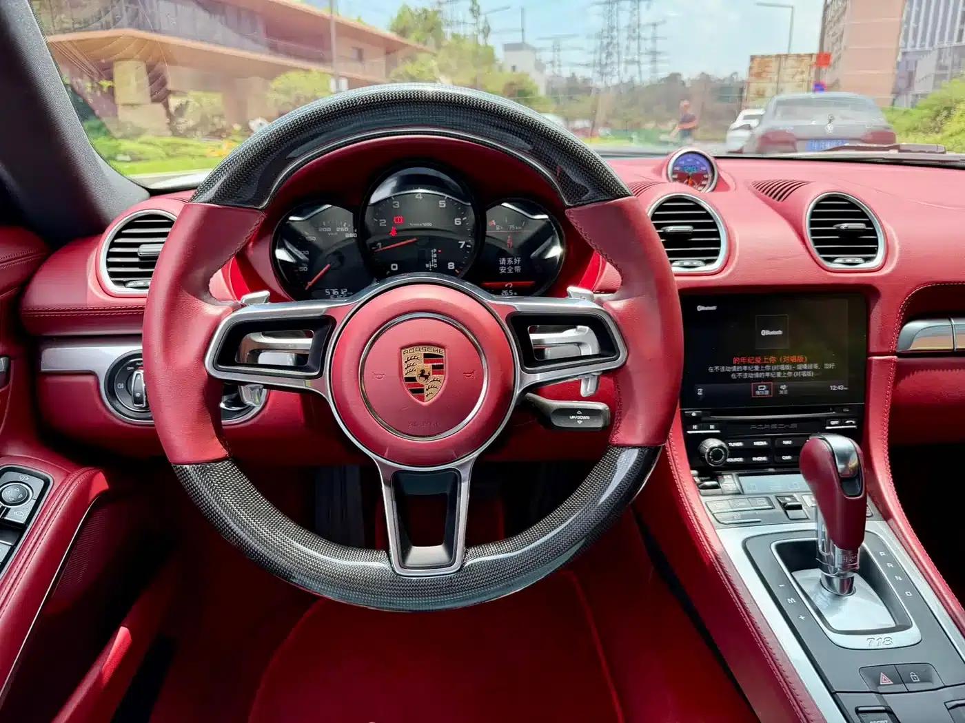 Porsche 718 Cayman 2018 2.0T — миниатюра 16