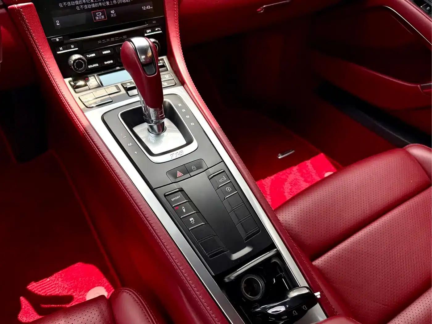 Porsche 718 Cayman 2018 2.0T — миниатюра 17