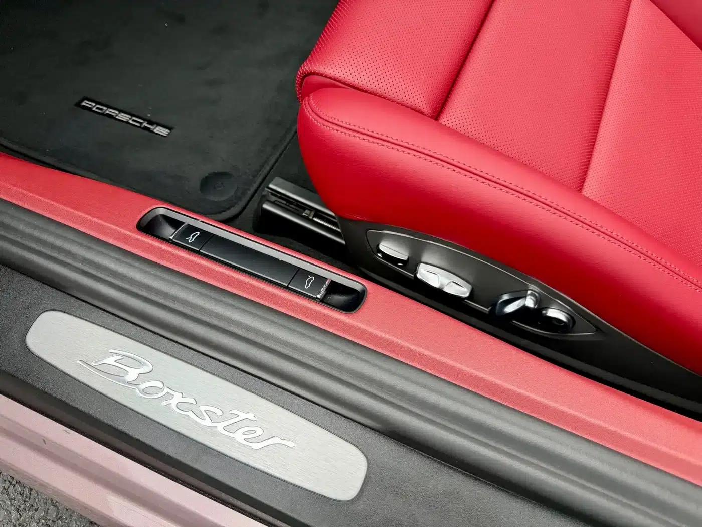 2022 Porsche 718 Boxster 2.0T — миниатюра 12