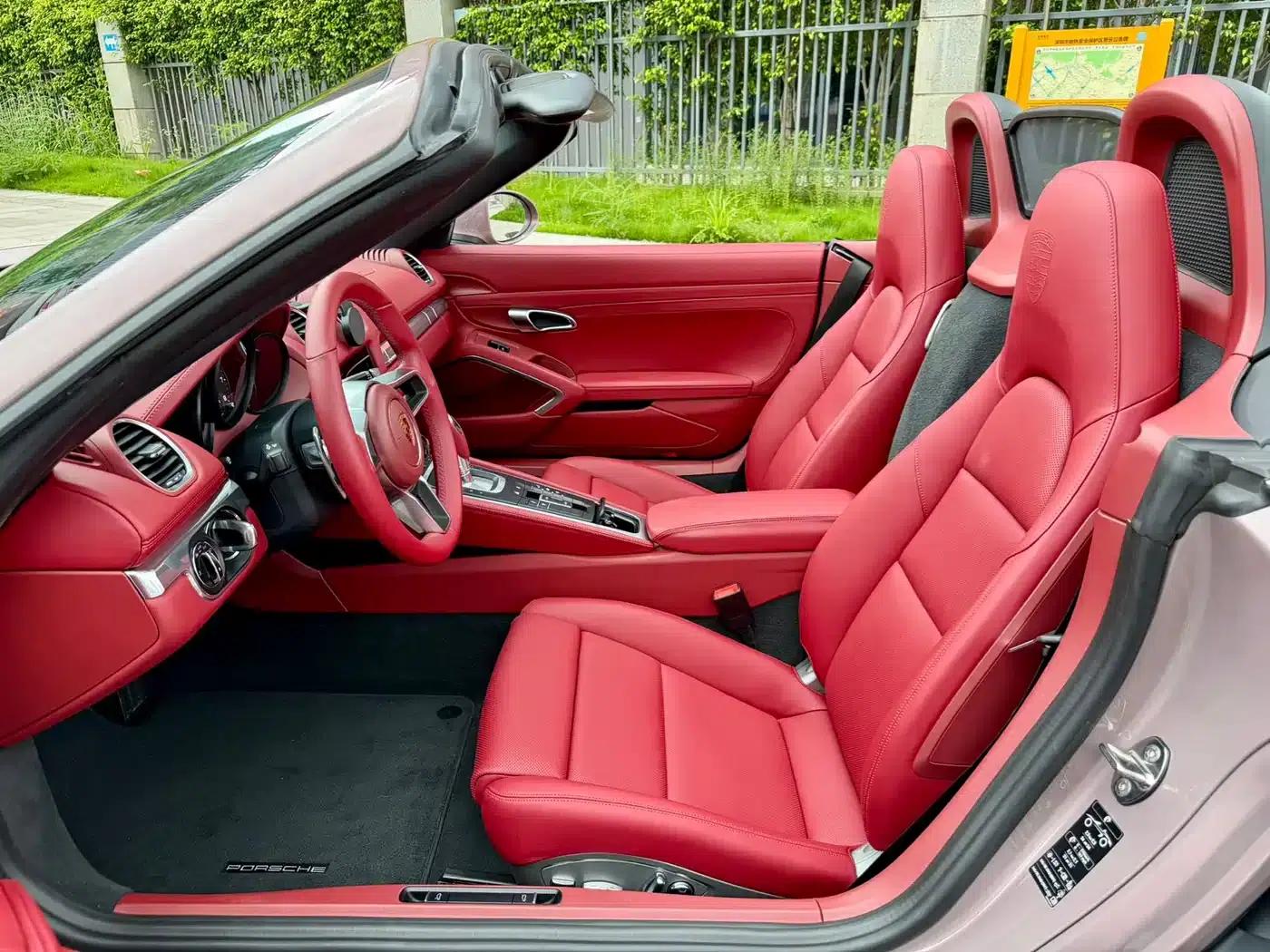 2022 Porsche 718 Boxster 2.0T — миниатюра 14