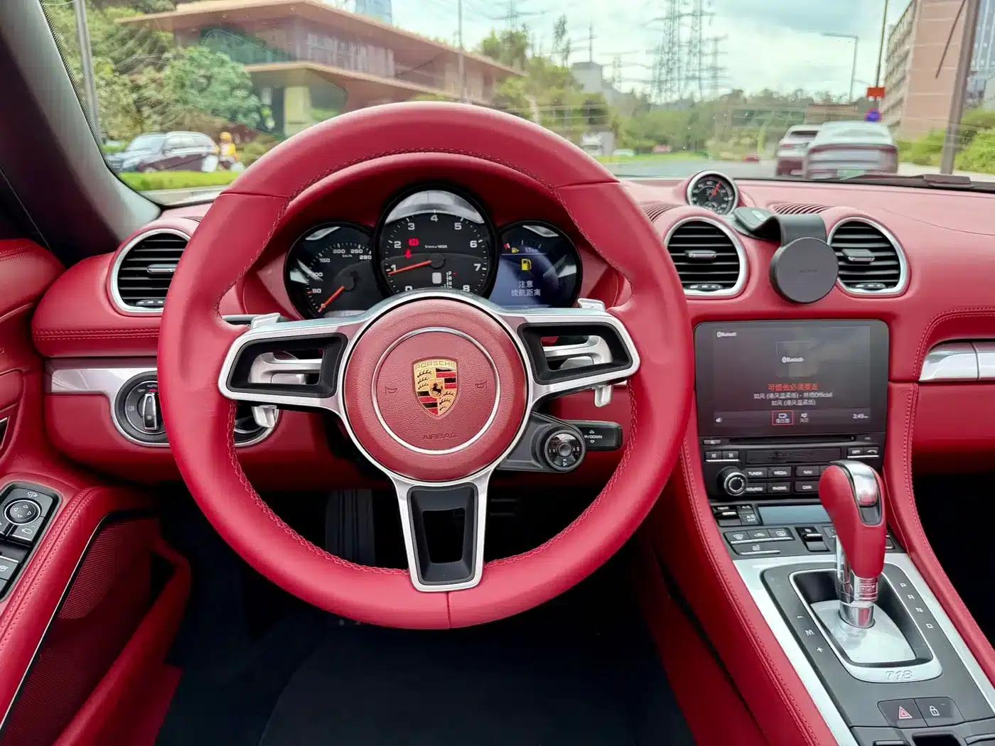 2022 Porsche 718 Boxster 2.0T — миниатюра 16