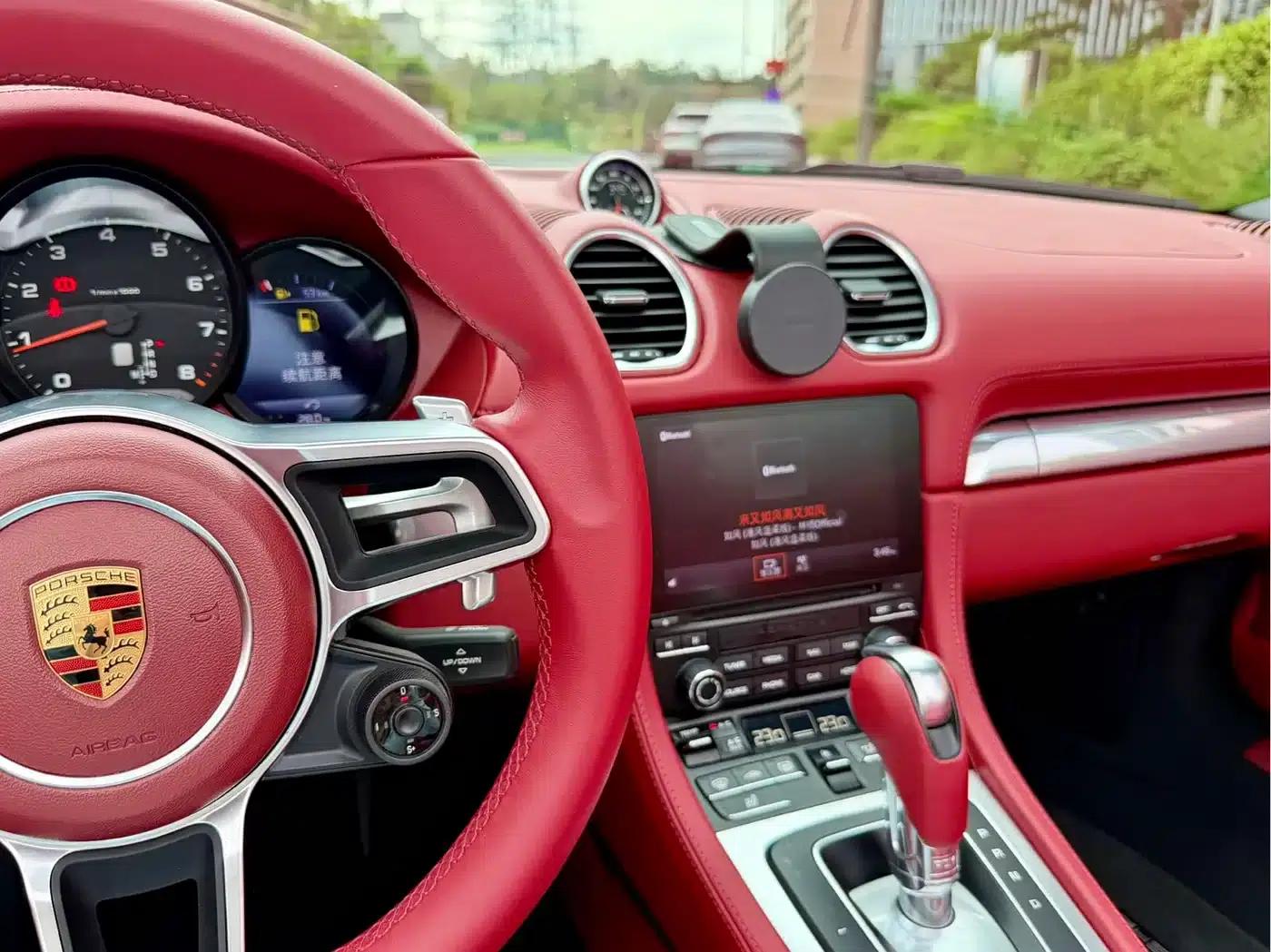 2022 Porsche 718 Boxster 2.0T — миниатюра 18