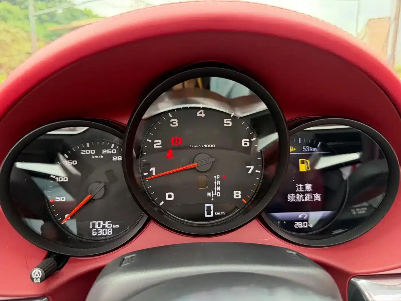 2022 Porsche 718 Boxster 2.0T — миниатюра 22