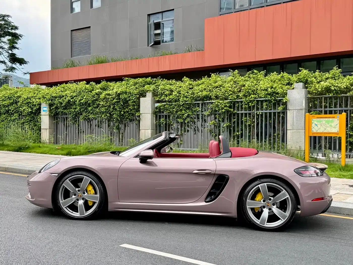 2022 Porsche 718 Boxster 2.0T — миниатюра 5