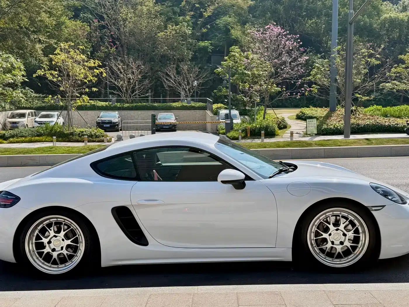 Porsche 718 Cayman 2016 2.0T — миниатюра 4