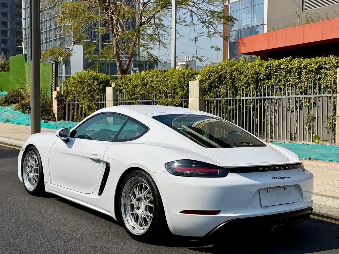 Porsche 718 Cayman 2016 2.0T — миниатюра 7