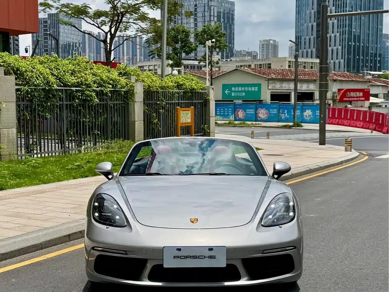 2022 Porsche 718 Boxster 2.0T — миниатюра 2