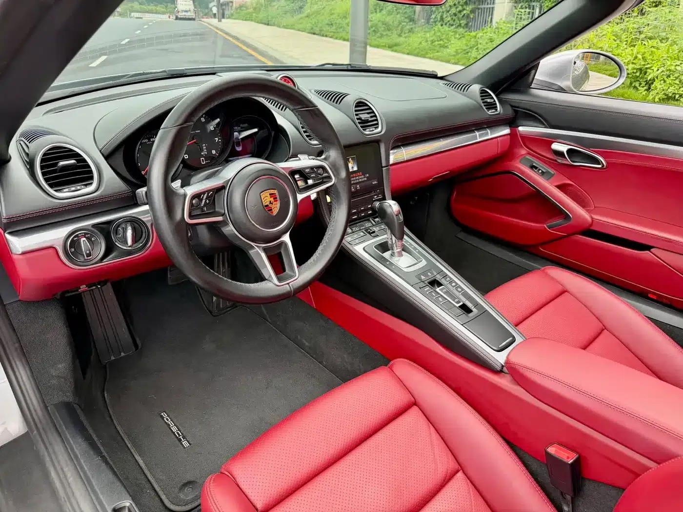 2022 Porsche 718 Boxster 2.0T — миниатюра 16