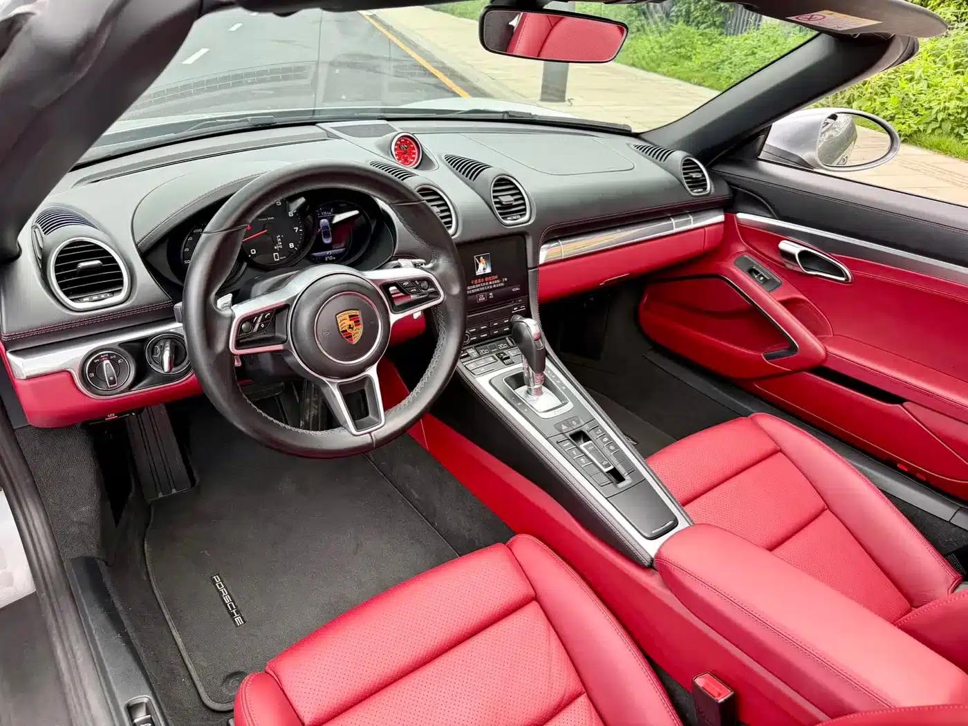 2022 Porsche 718 Boxster 2.0T — миниатюра 19
