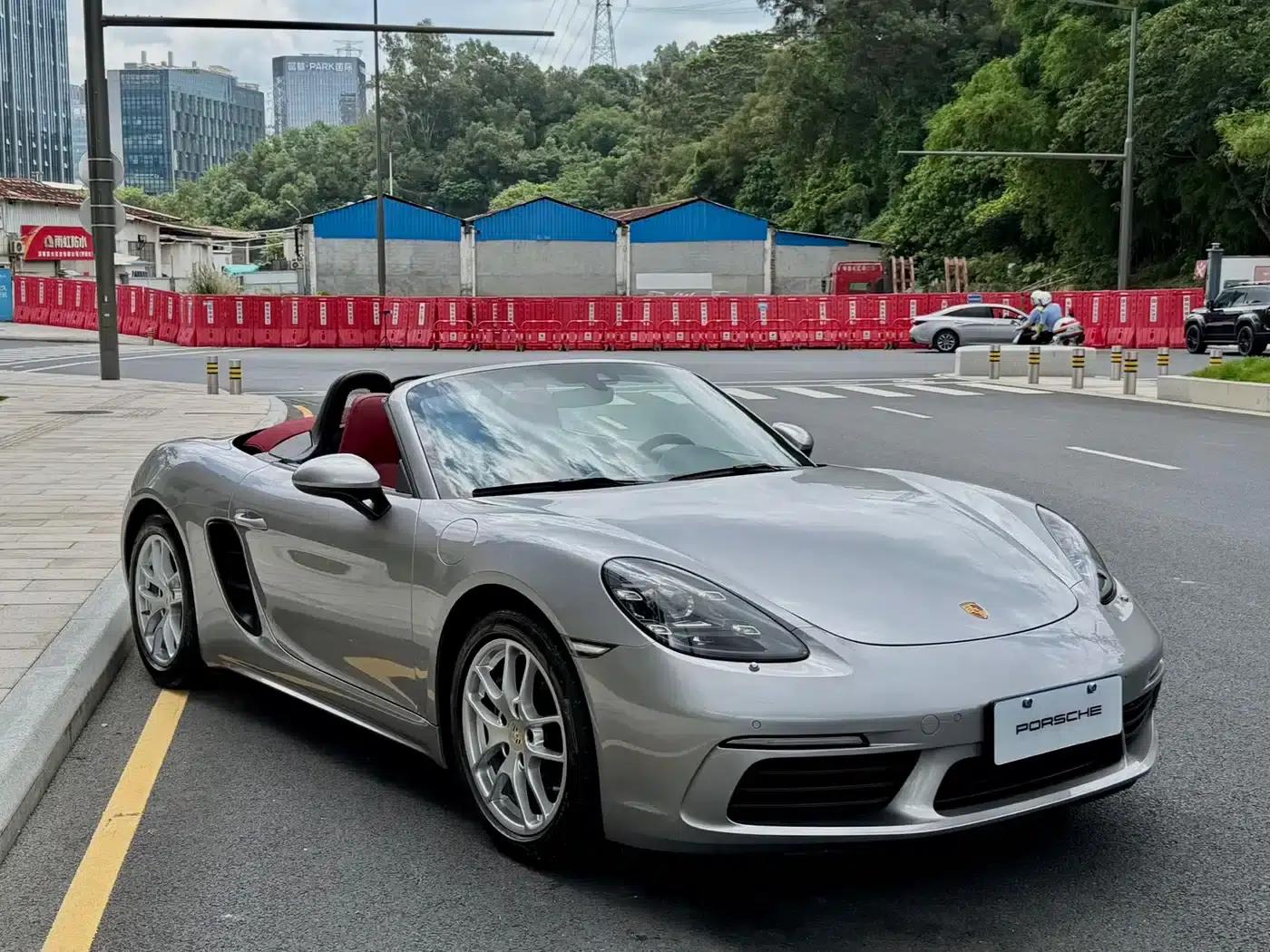 2022 Porsche 718 Boxster 2.0T — миниатюра 3