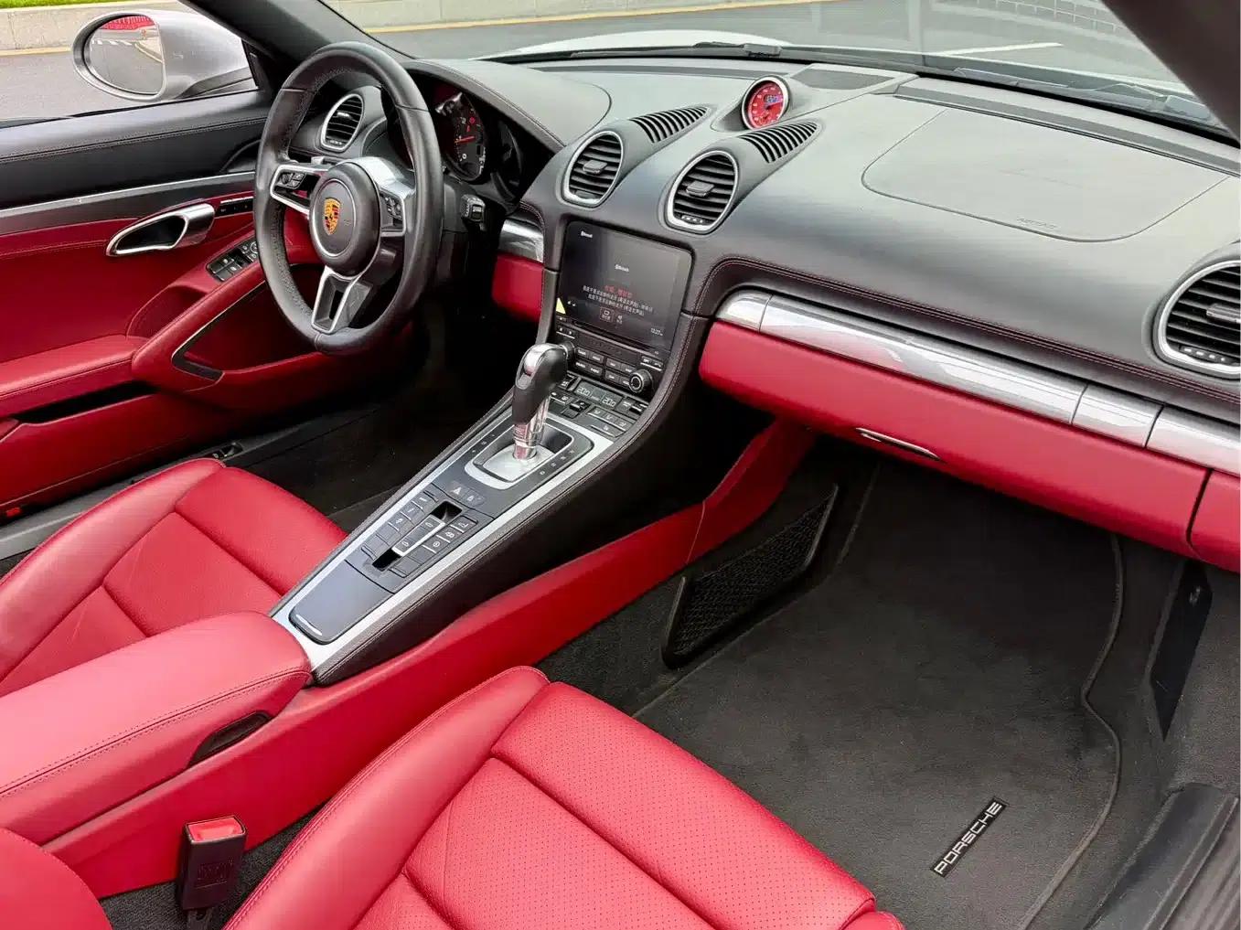 2022 Porsche 718 Boxster 2.0T — миниатюра 23