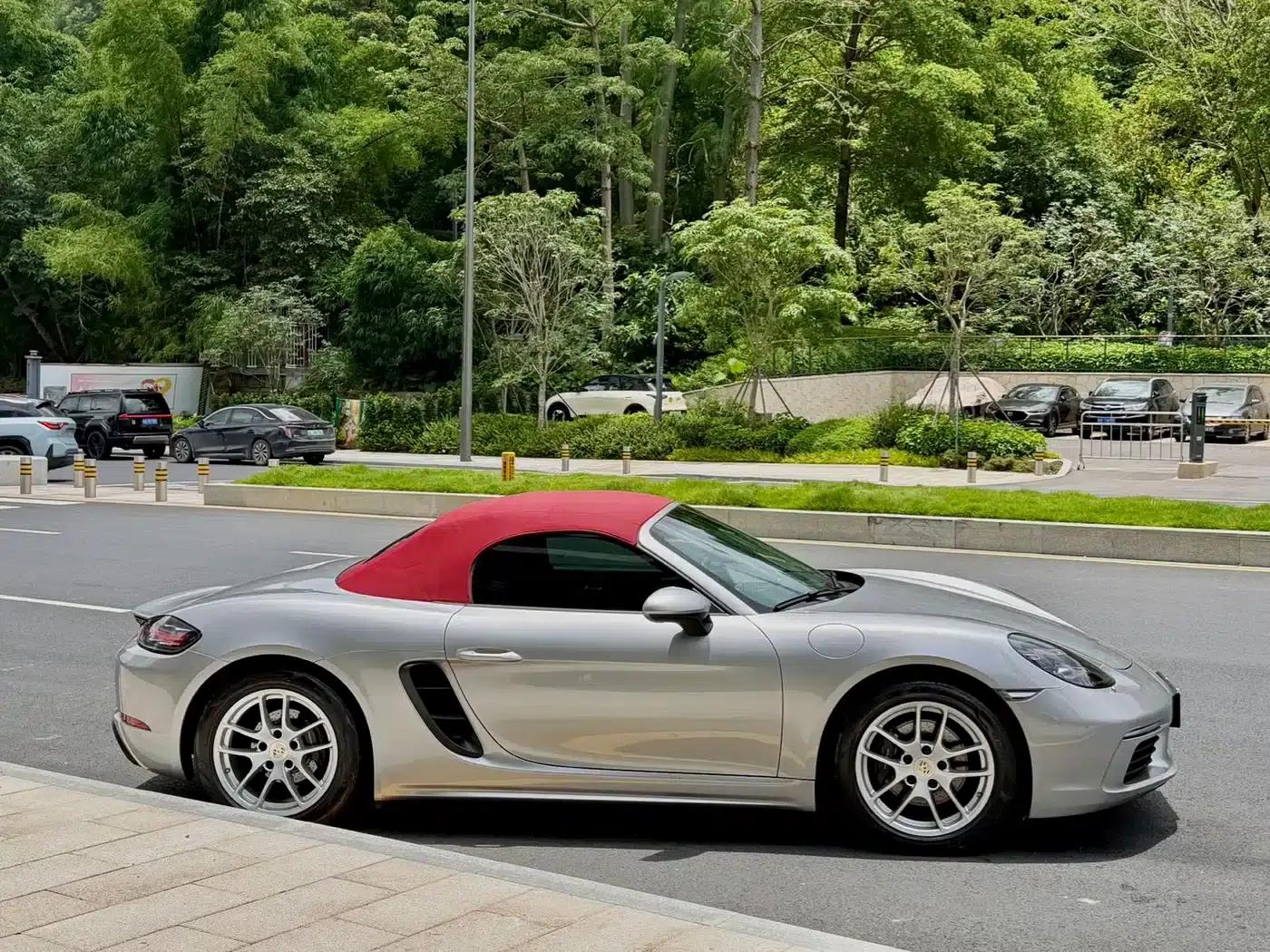 2022 Porsche 718 Boxster 2.0T — миниатюра 6