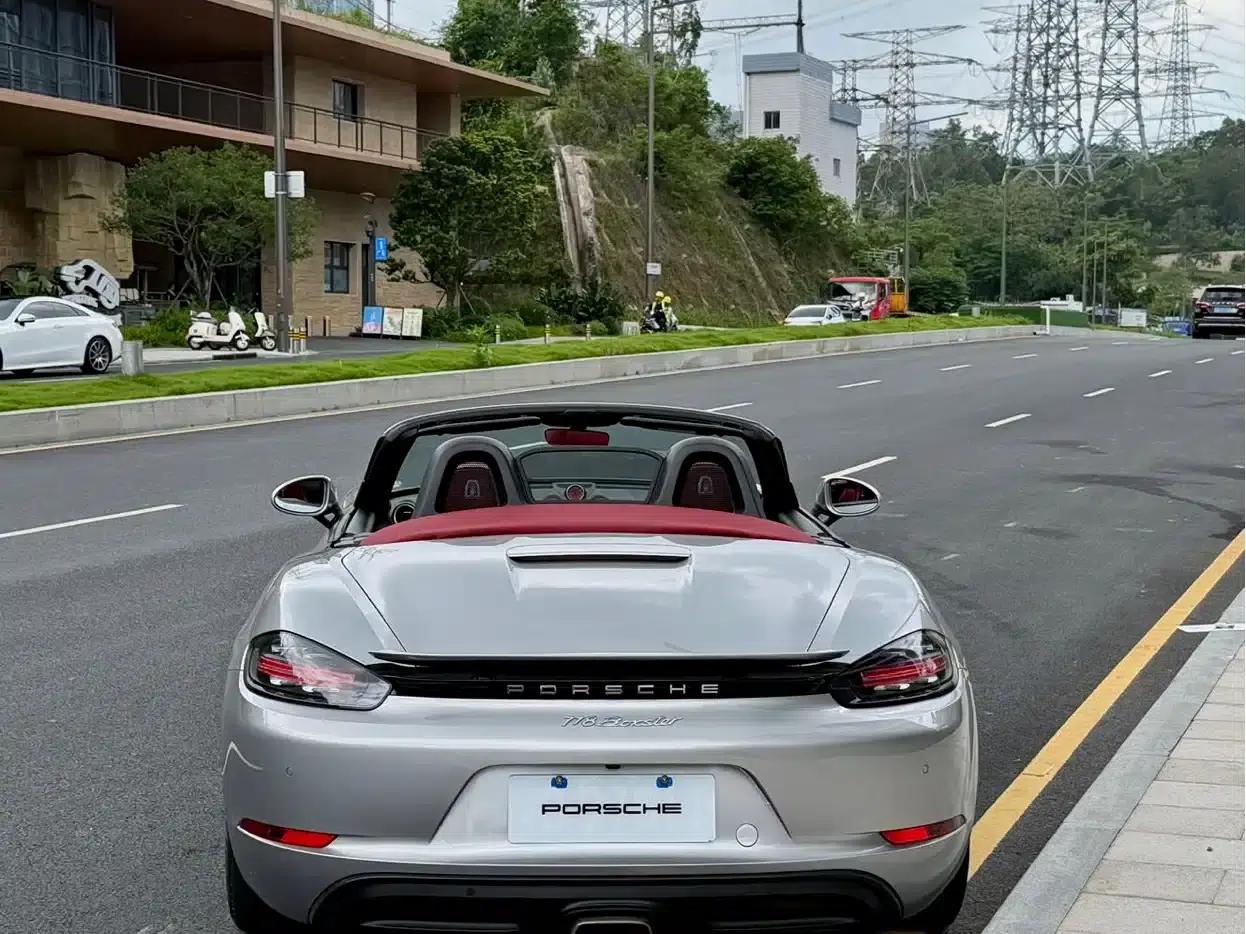2022 Porsche 718 Boxster 2.0T — миниатюра 7