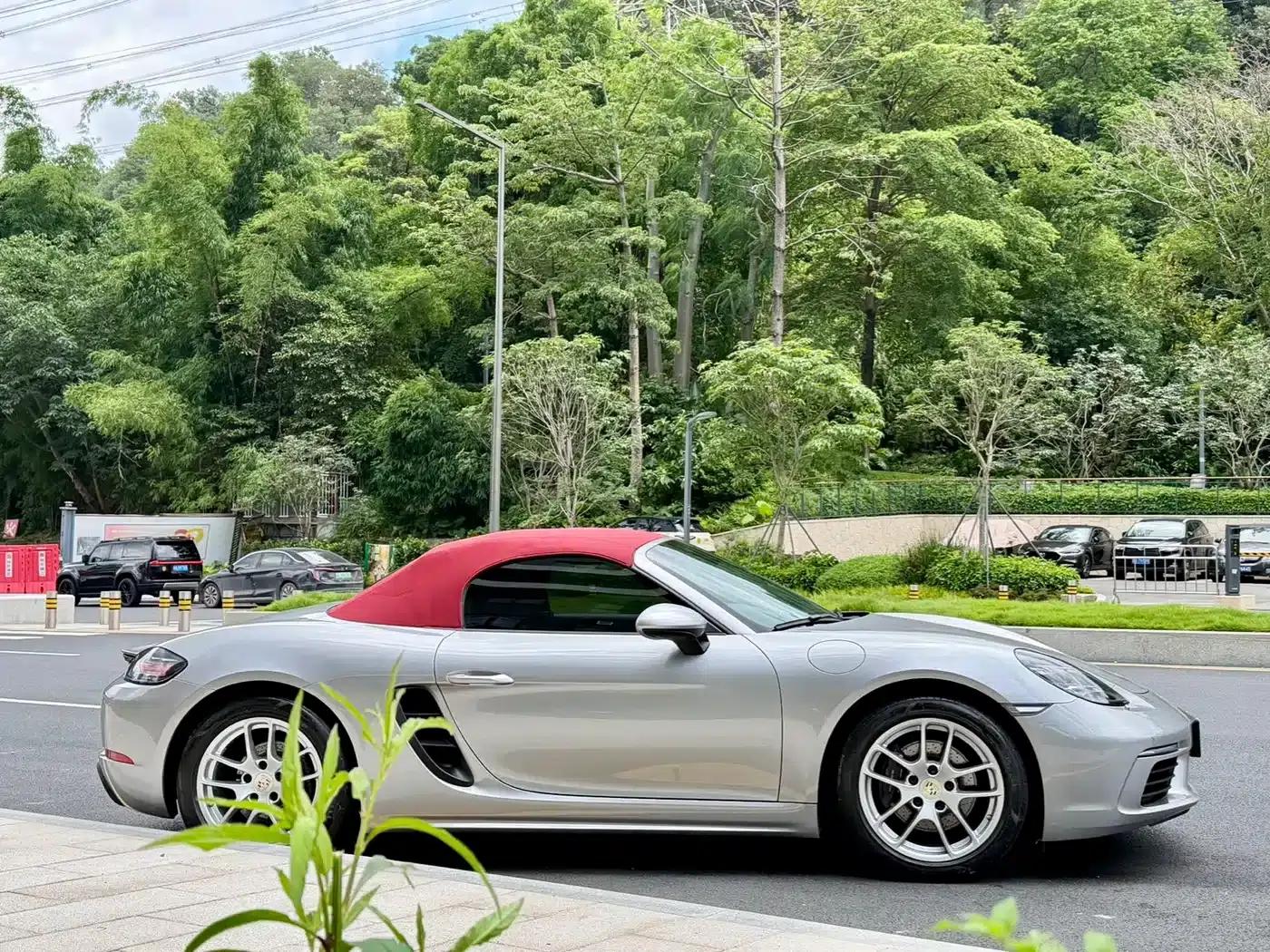 2022 Porsche 718 Boxster 2.0T — миниатюра 9