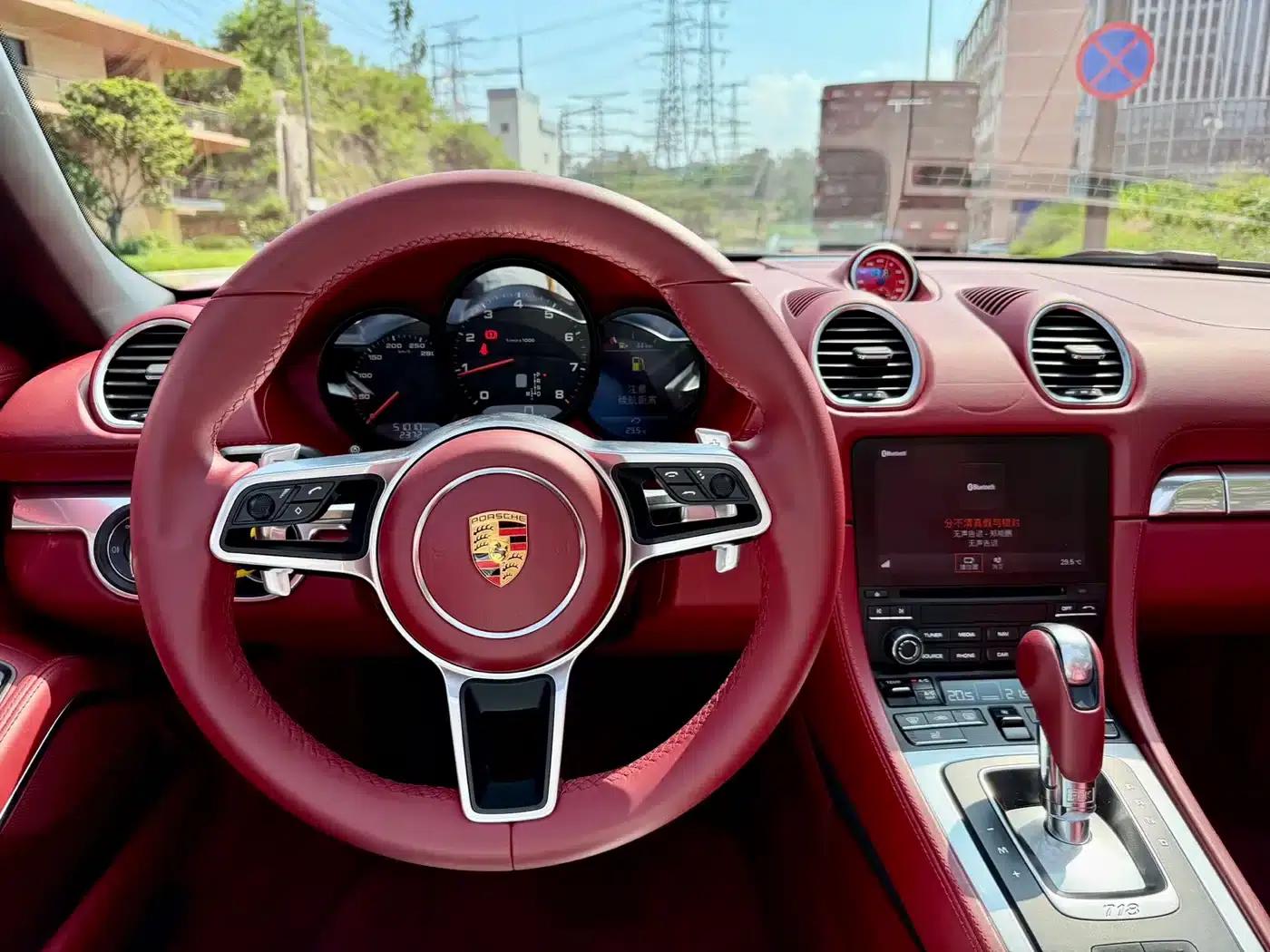 2022 Porsche 718 Boxster 2.0T — миниатюра 13
