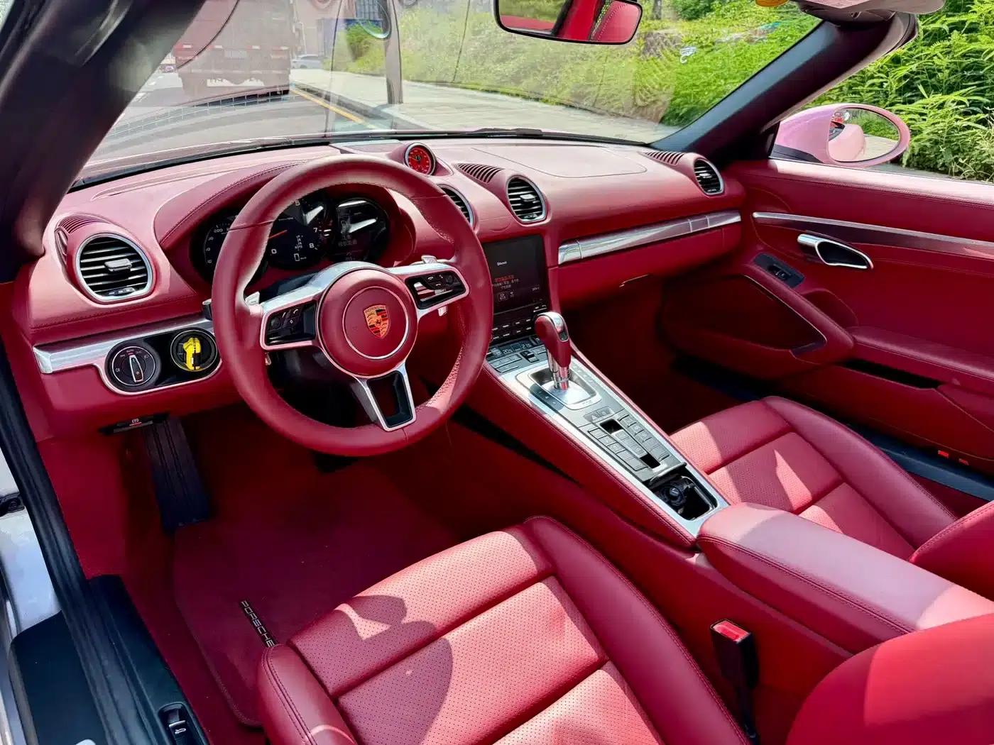2022 Porsche 718 Boxster 2.0T — миниатюра 22
