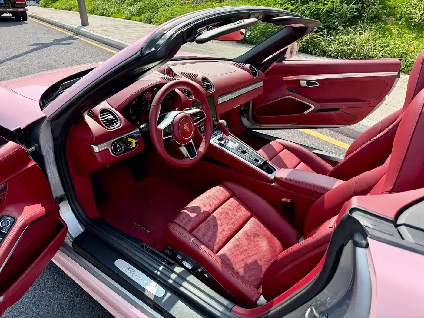 2022 Porsche 718 Boxster 2.0T — миниатюра 23