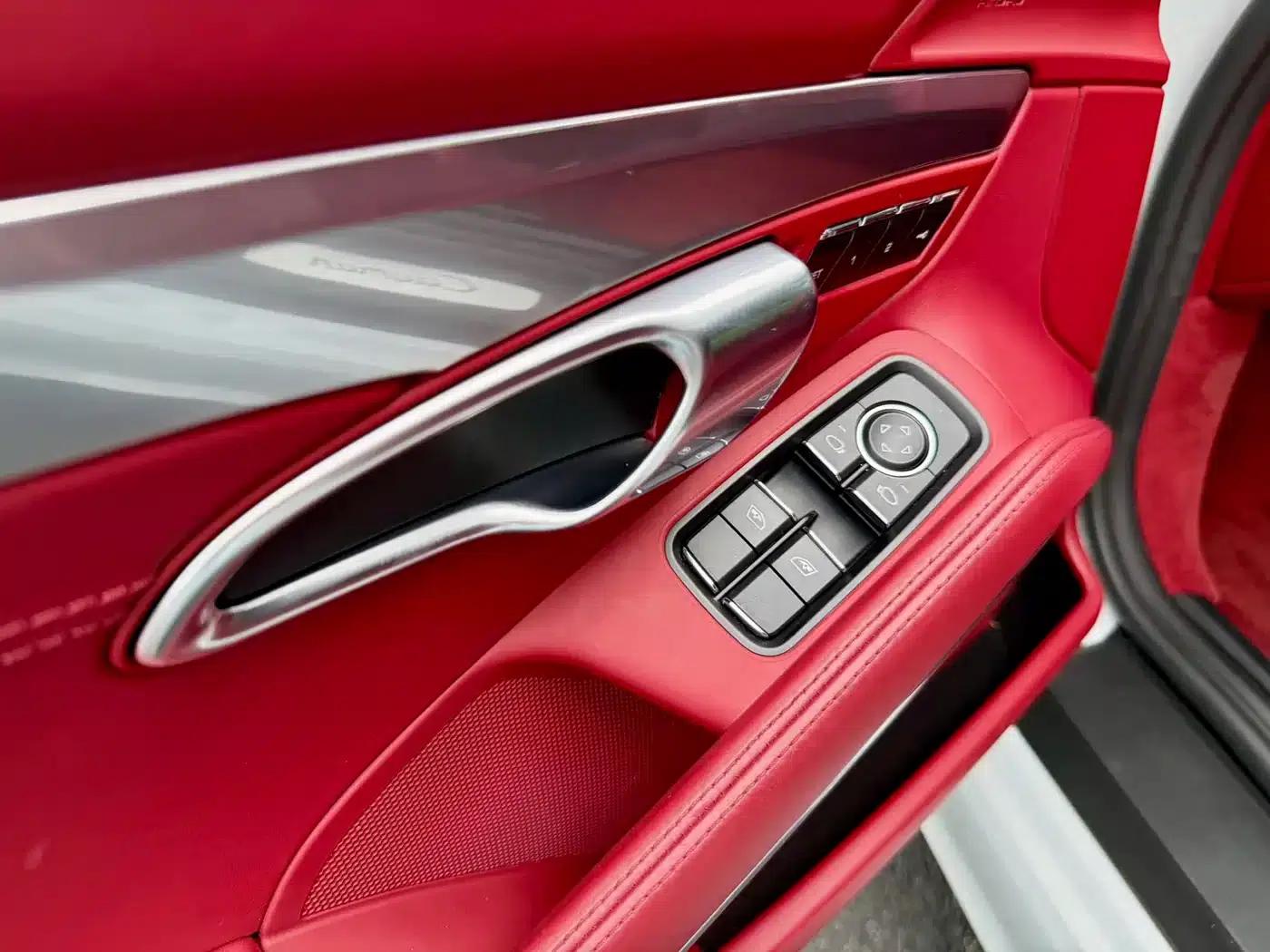Porsche 718 Cayman 2020 2.0T — миниатюра 12
