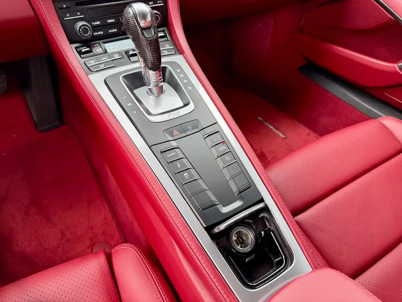 Porsche 718 Cayman 2020 2.0T — миниатюра 17