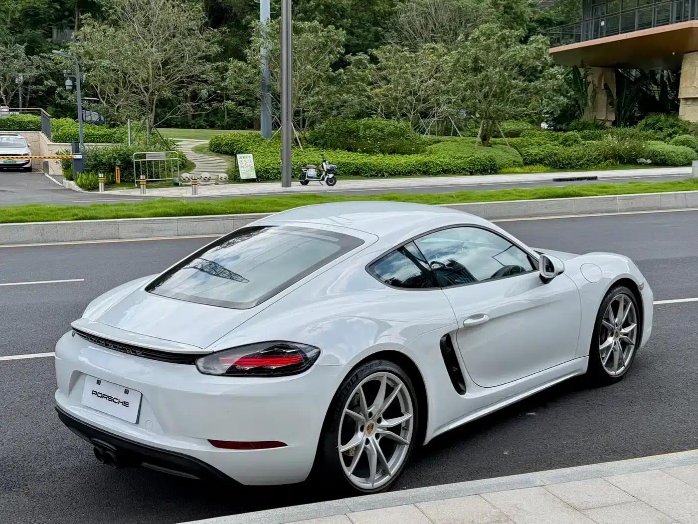 Porsche 718 Cayman 2020 2.0T — миниатюра 5