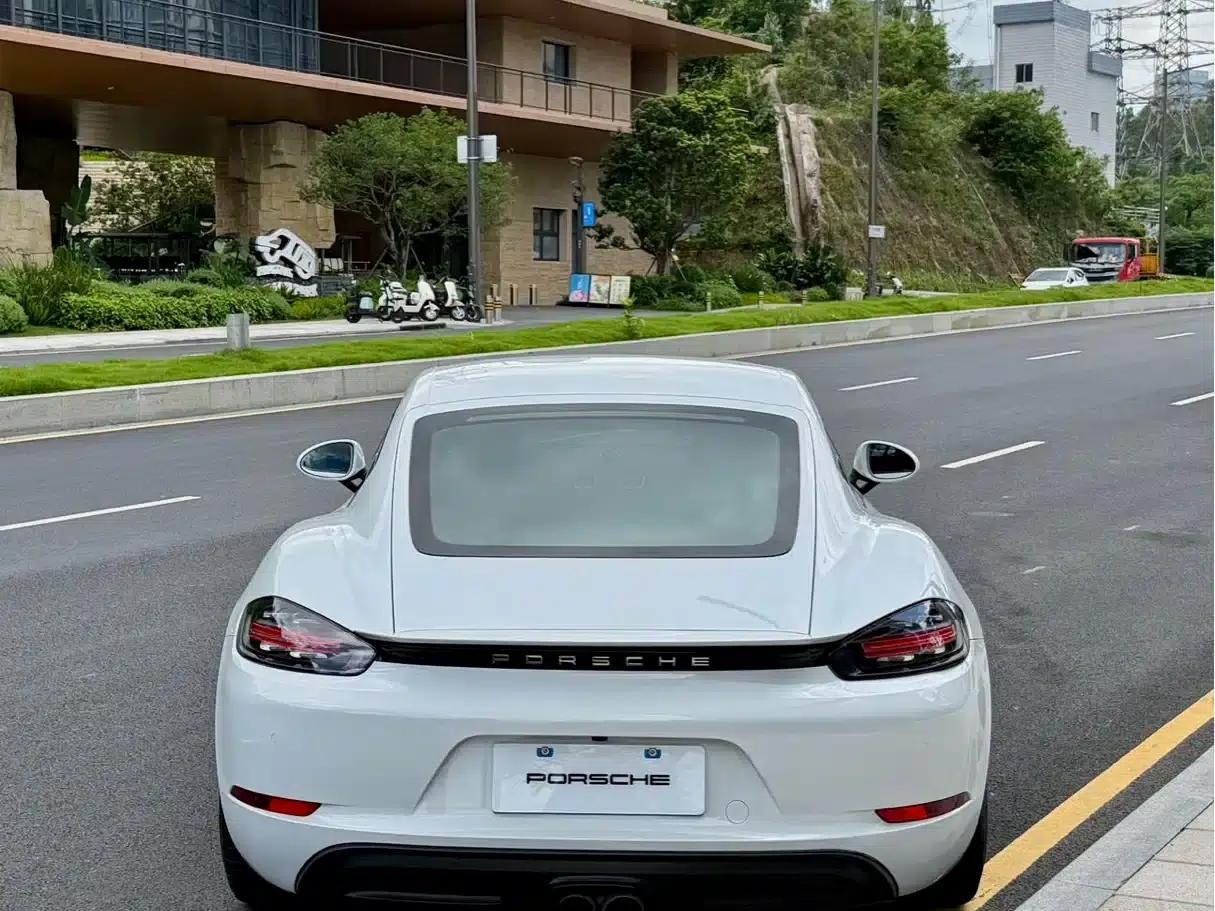 Porsche 718 Cayman 2020 2.0T — миниатюра 6