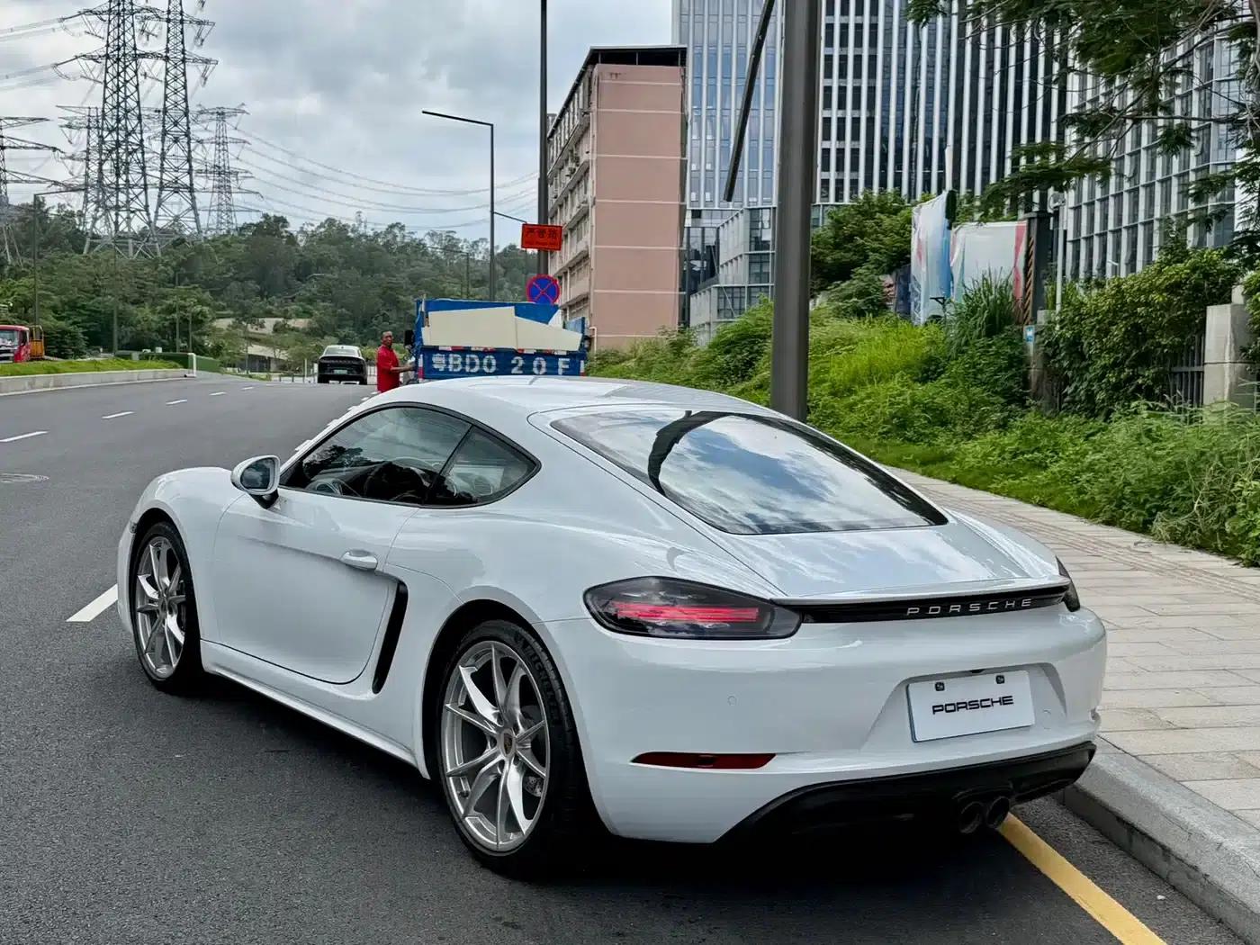Porsche 718 Cayman 2020 2.0T — миниатюра 7