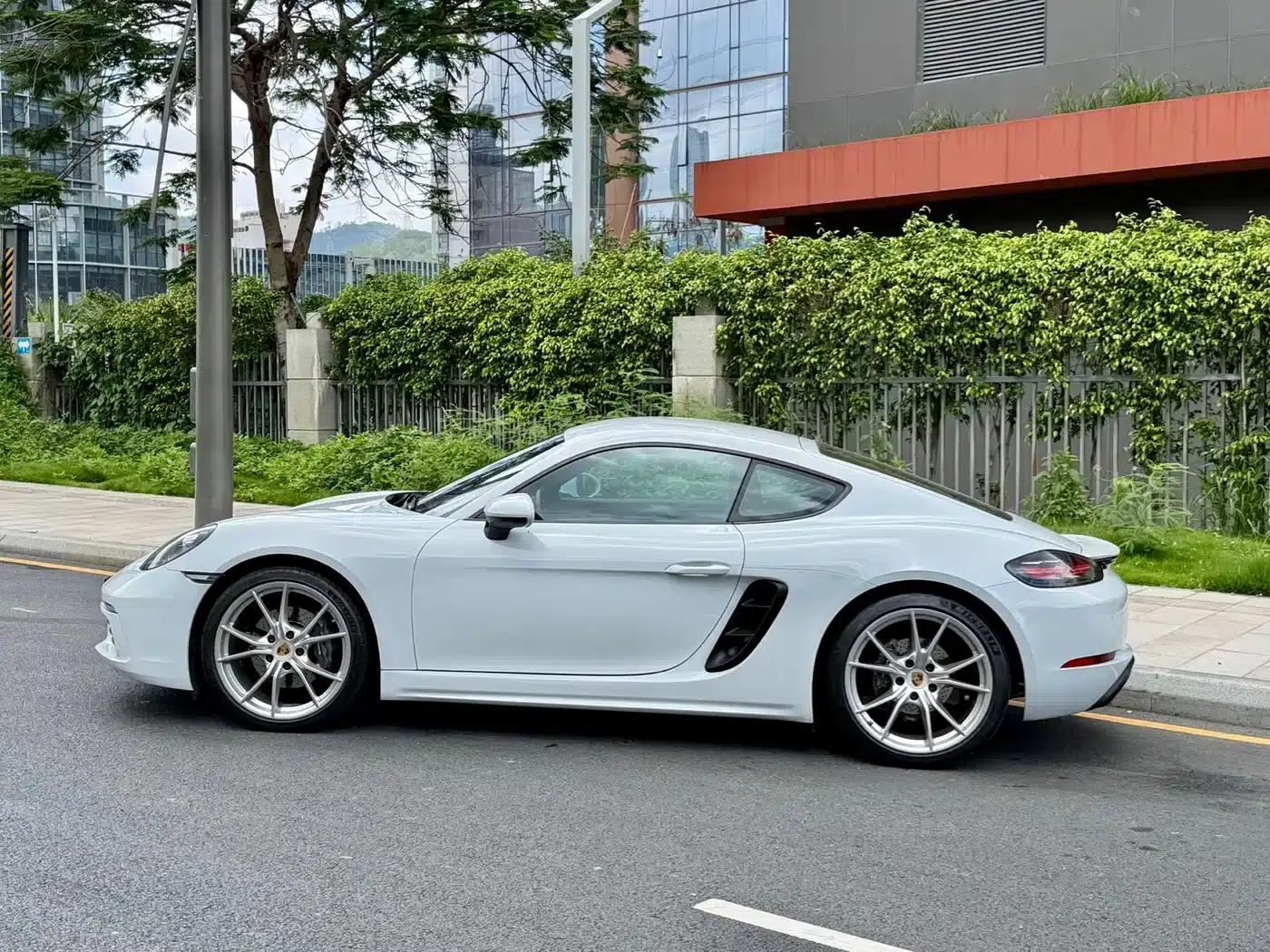Porsche 718 Cayman 2020 2.0T — миниатюра 8