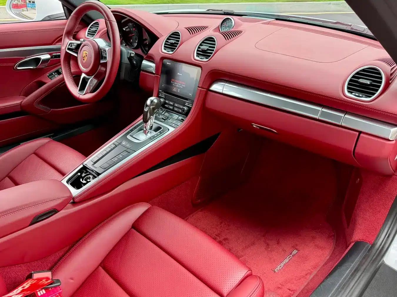 Porsche 718 Cayman 2020 2.0T — миниатюра 10