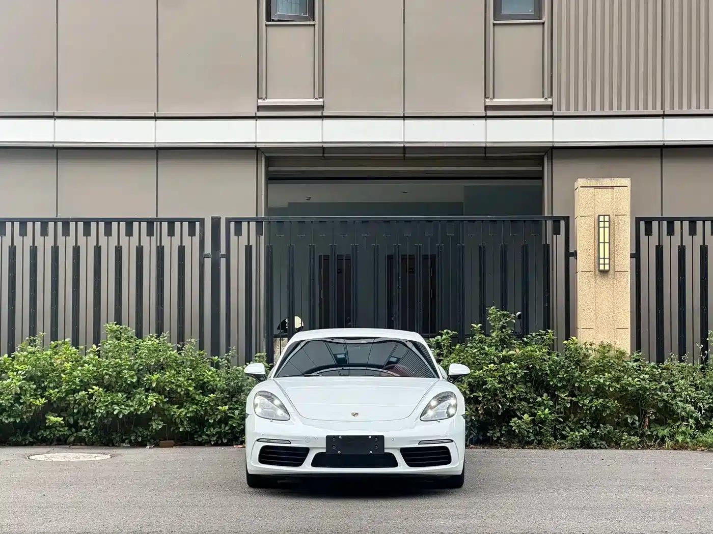 Porsche 718 Cayman 2020 2.0T — миниатюра 2