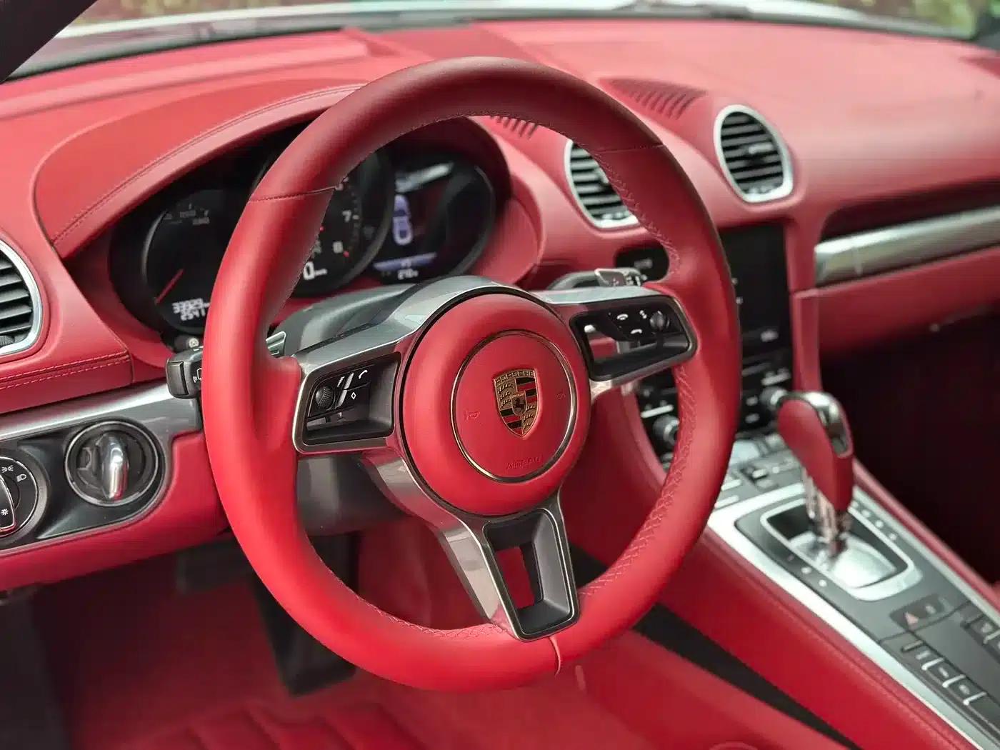 Porsche 718 Cayman 2020 2.0T — миниатюра 8