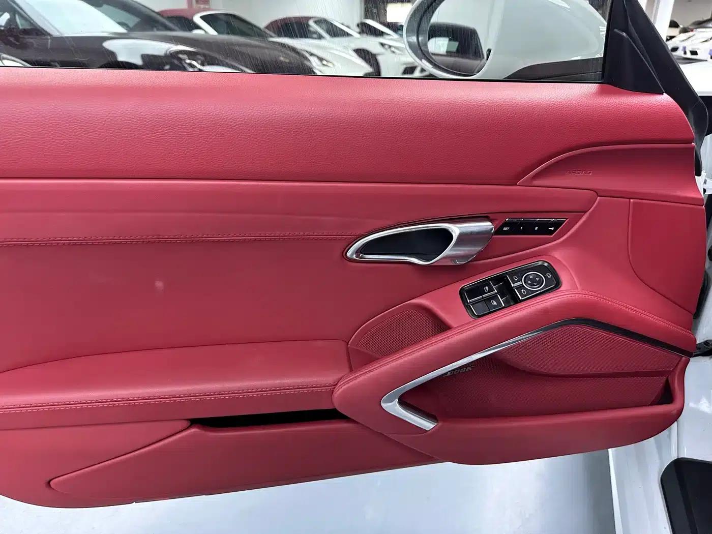 2020 Porsche 718 Boxster 2.0T — миниатюра 6