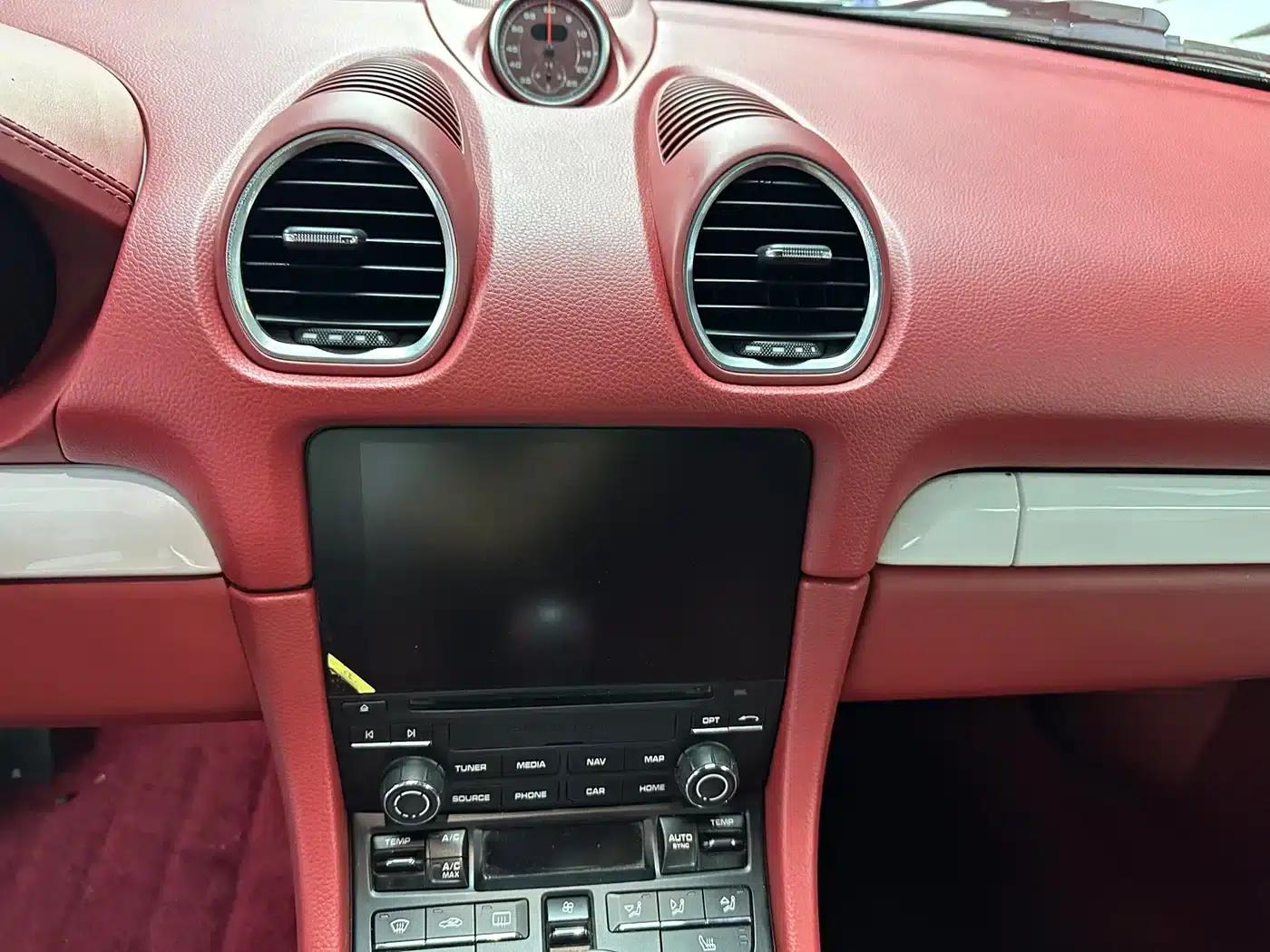 2020 Porsche 718 Boxster 2.0T — миниатюра 10