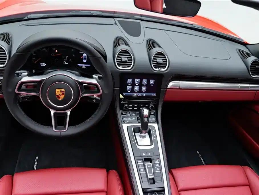 2022 Porsche 718 Boxster 2.0T — миниатюра 11