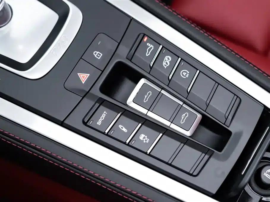 2022 Porsche 718 Boxster 2.0T — миниатюра 20