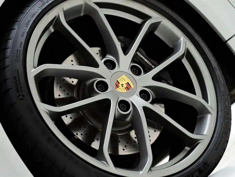 Porsche 718 2022 Spyder 2.0T — миниатюра 5