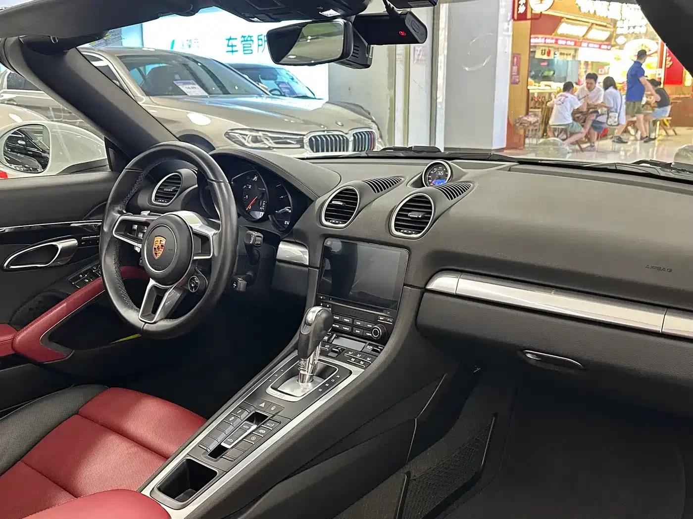2018 Porsche 718 Boxster 2.0T — миниатюра 12