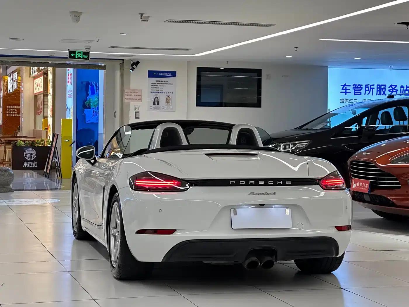 2018 Porsche 718 Boxster 2.0T — миниатюра 5