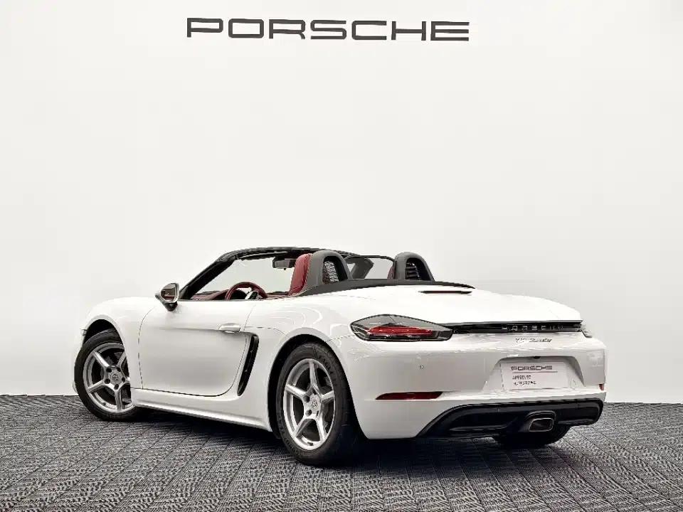 2023 Porsche 718 Boxster 2.0T — миниатюра 5