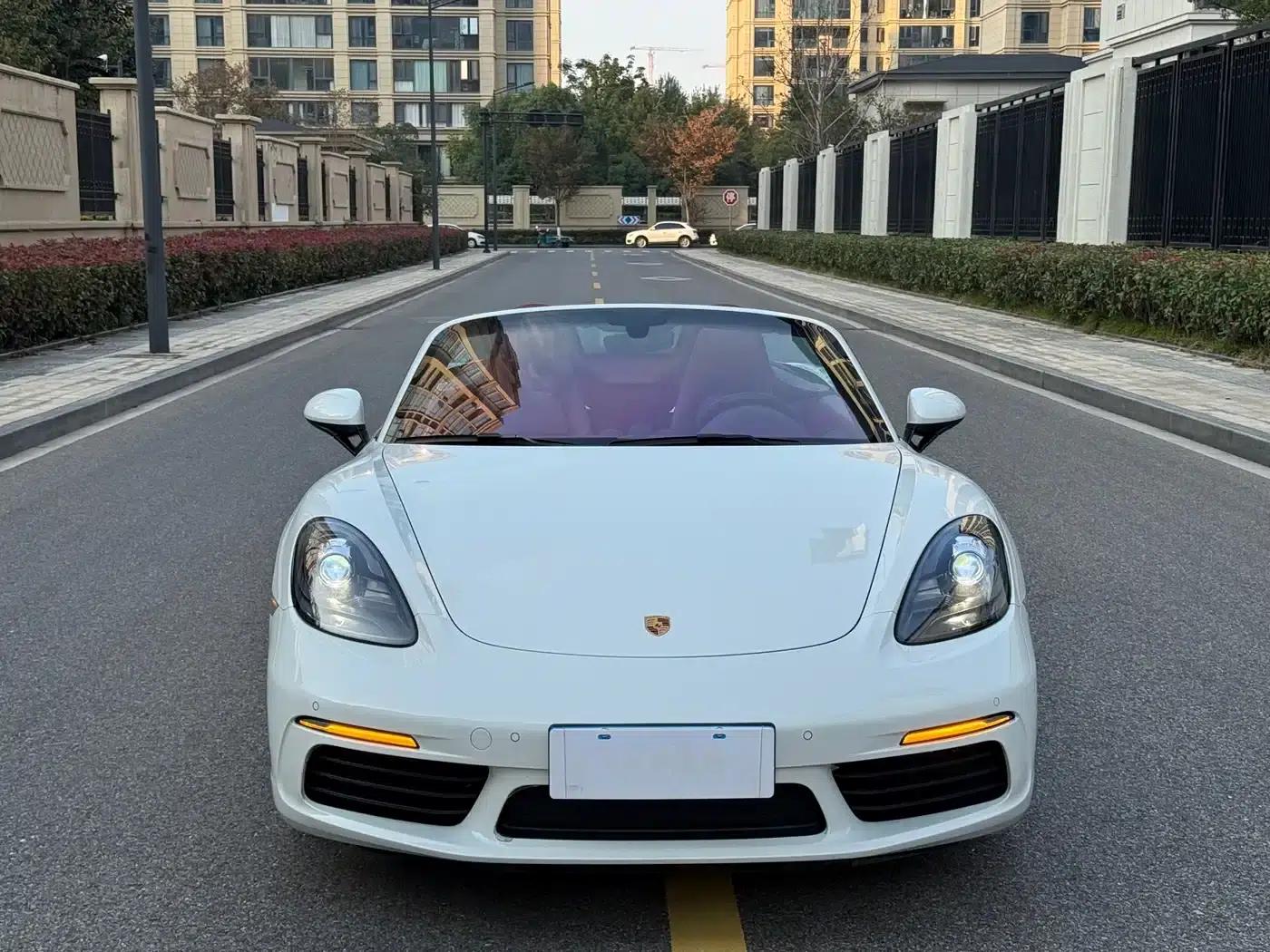 2022 Porsche 718 Boxster 2.0T — миниатюра 11
