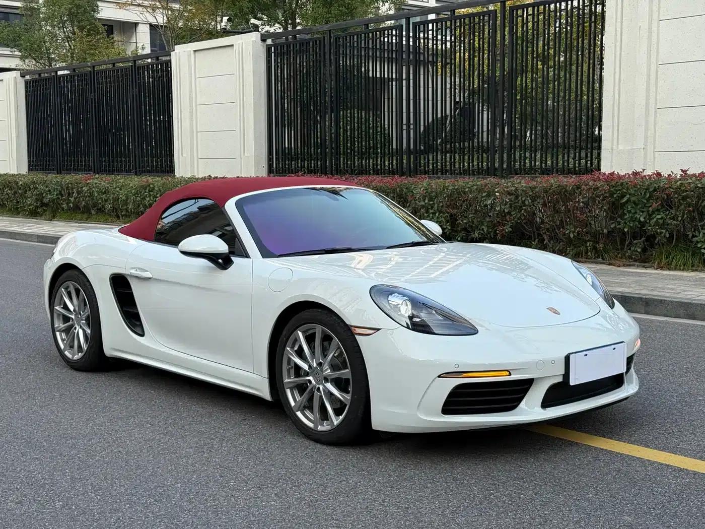 2022 Porsche 718 Boxster 2.0T — миниатюра 3