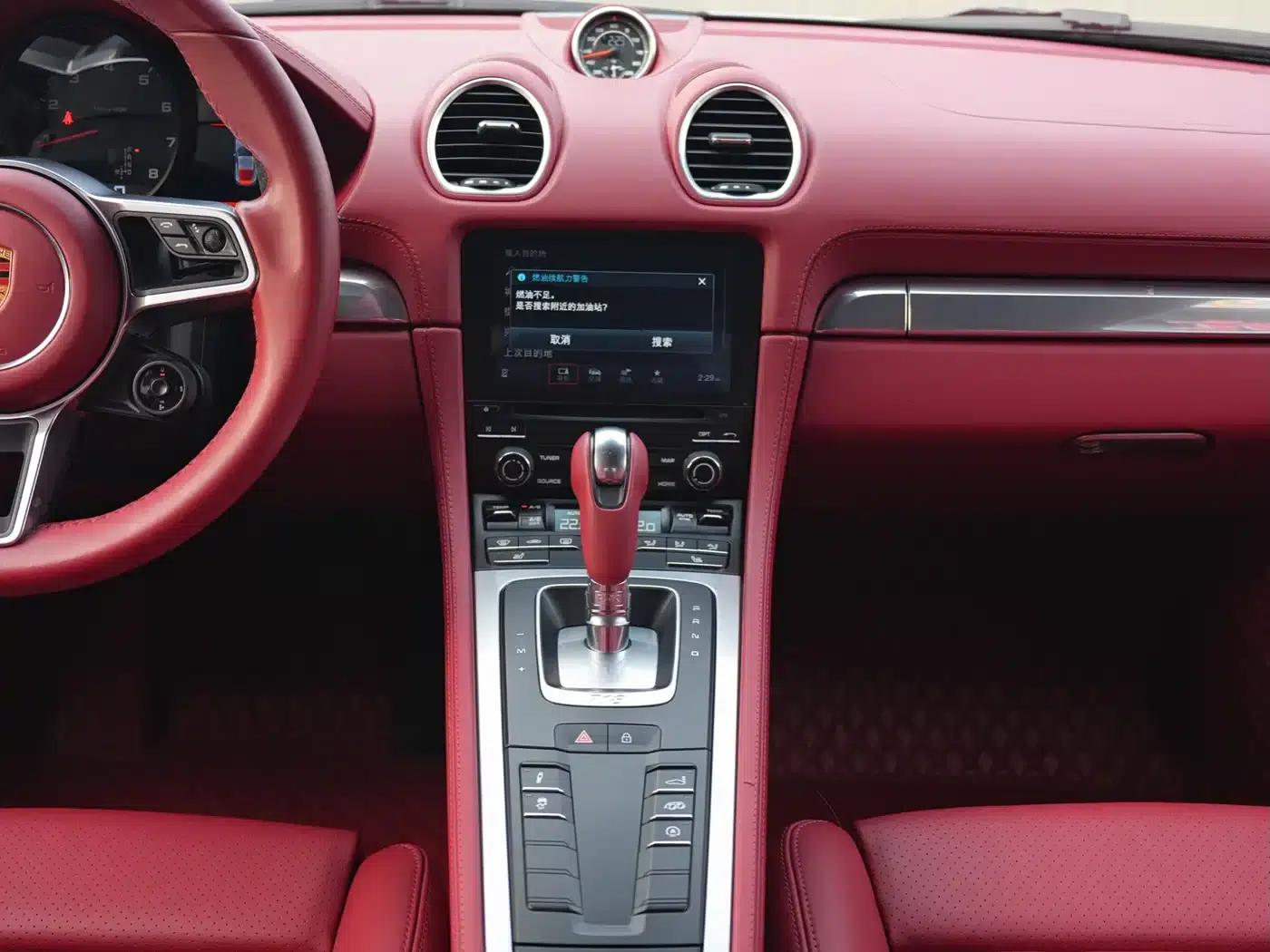 Porsche 718 Cayman 2022 2.0T — миниатюра 11