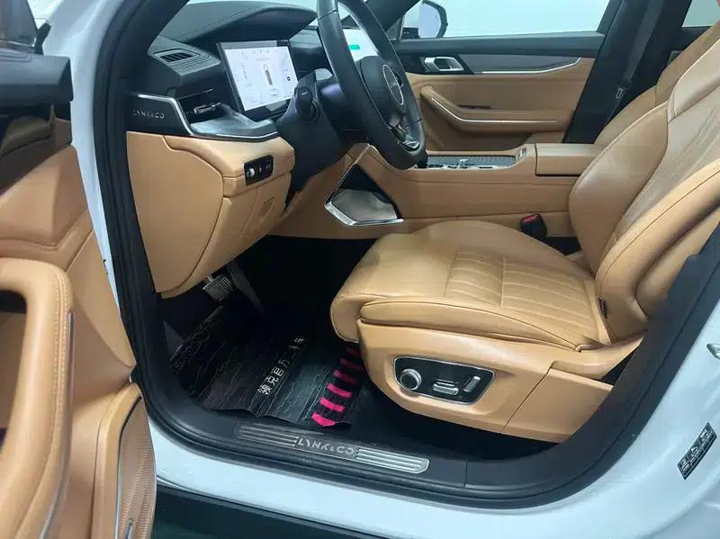 Lynk & Co 09 EM-P 2024 Model EM-P 2.0TD 7-Seat PRO — миниатюра 11