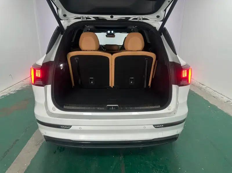 Lynk & Co 09 EM-P 2024 Model EM-P 2.0TD 7-Seat PRO — миниатюра 13