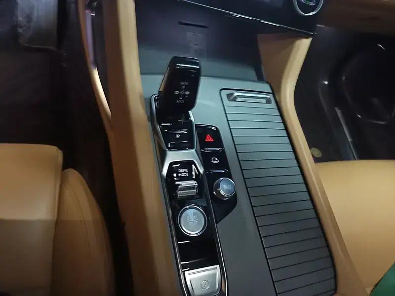 Lynk & Co 09 EM-P 2023 Model EM-P 2.0TD Long Range Edition Six-Seat PM — миниатюра 14